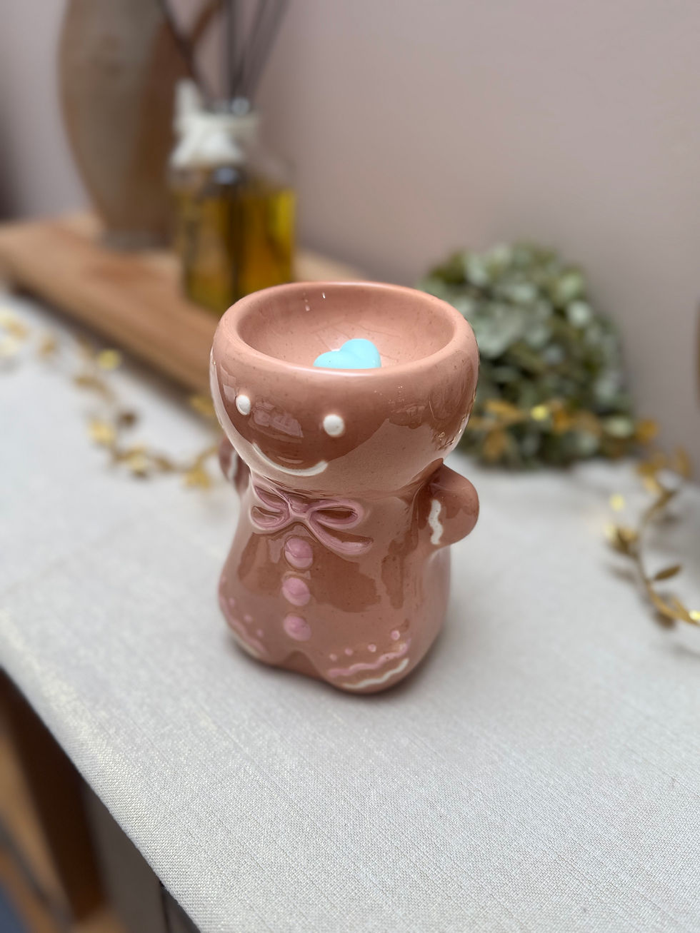 Brûle-parfum céramique bonhomme pain d'épices rose, décoration Noël, Senteur Divine