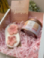 Coffret Elle Rayonne Senteur Divine, bougie rose gold et suspension parfumée, parfum Soleil Nacré