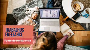 Mãe cuidando da filha e aos mesmo tempo já ensinando alunos com o seu conhecimento