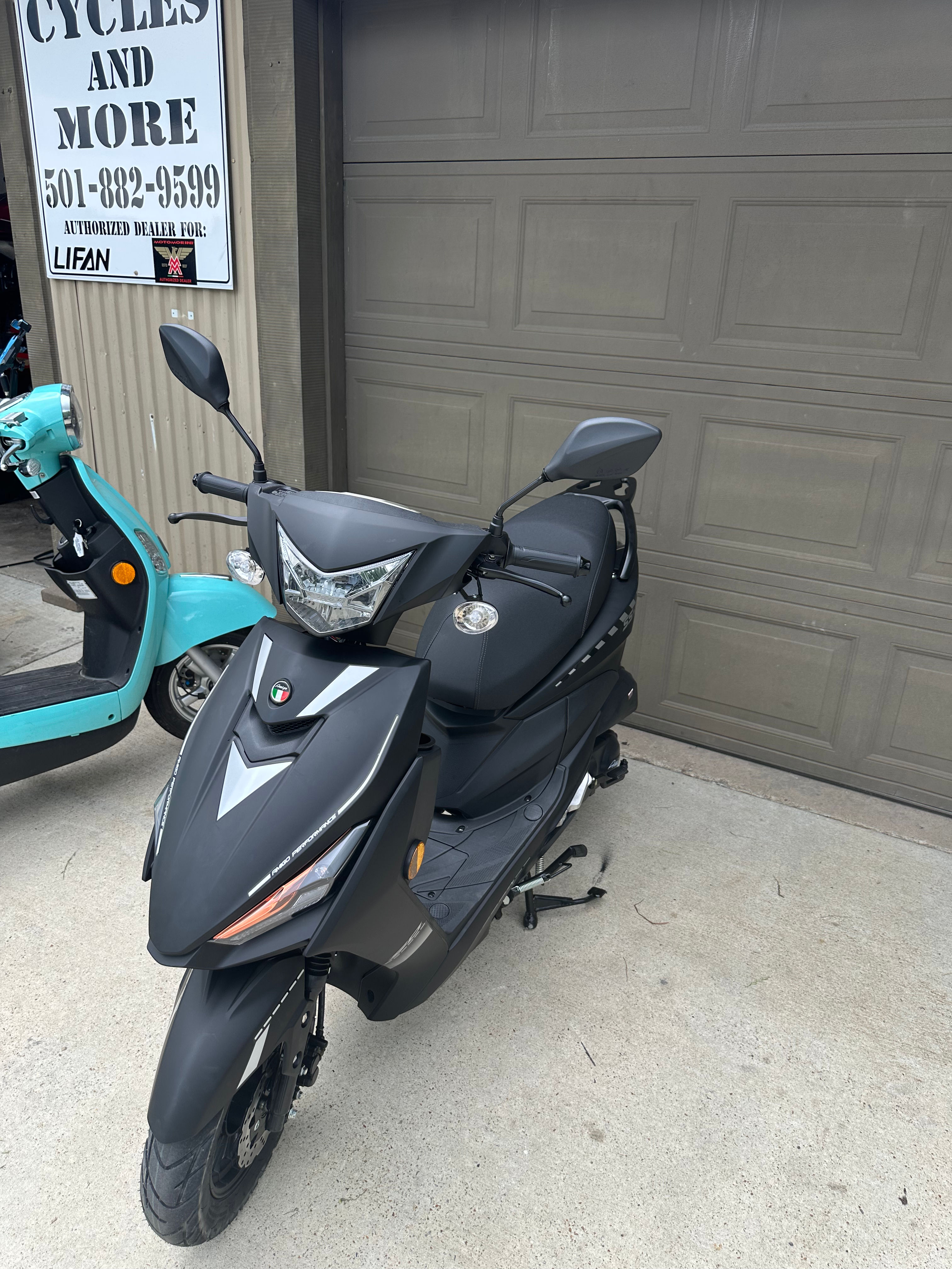 2024 Amigo SS3-50 Black