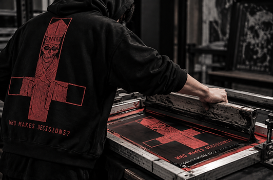 Serigrafía industrial en rojo y negro.png