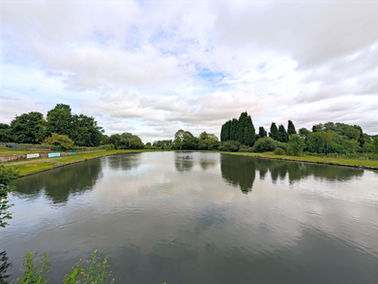 An image of the Bank lake at Moorlands Farm fishery