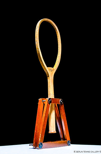 Steidel Victoria Tennis Racquet - Profile Left Position