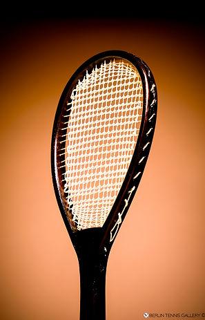 Antique Real Tennis Racquet from 1789 - 3D Profile Right Position