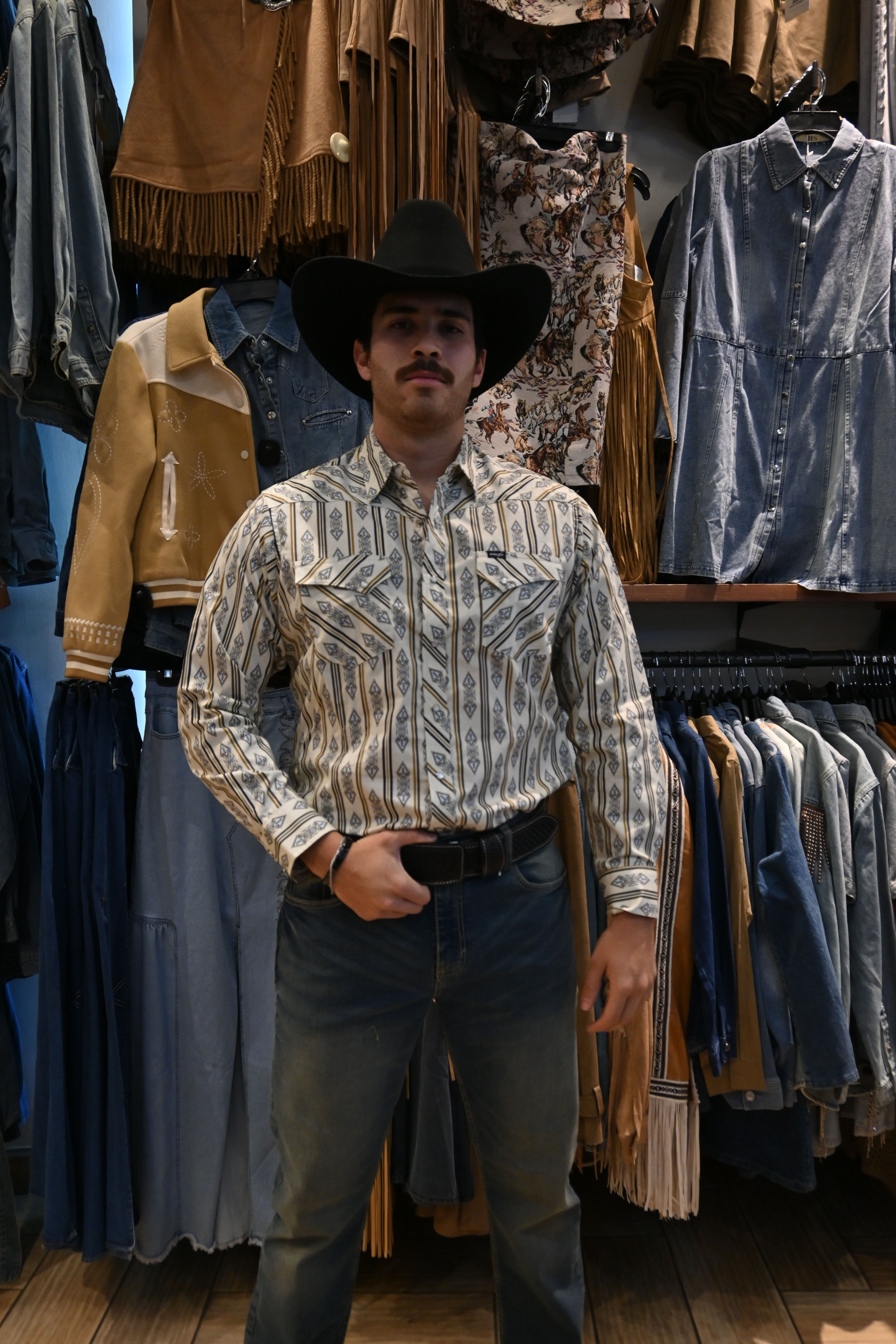 Camisa Wrangler con Grecas