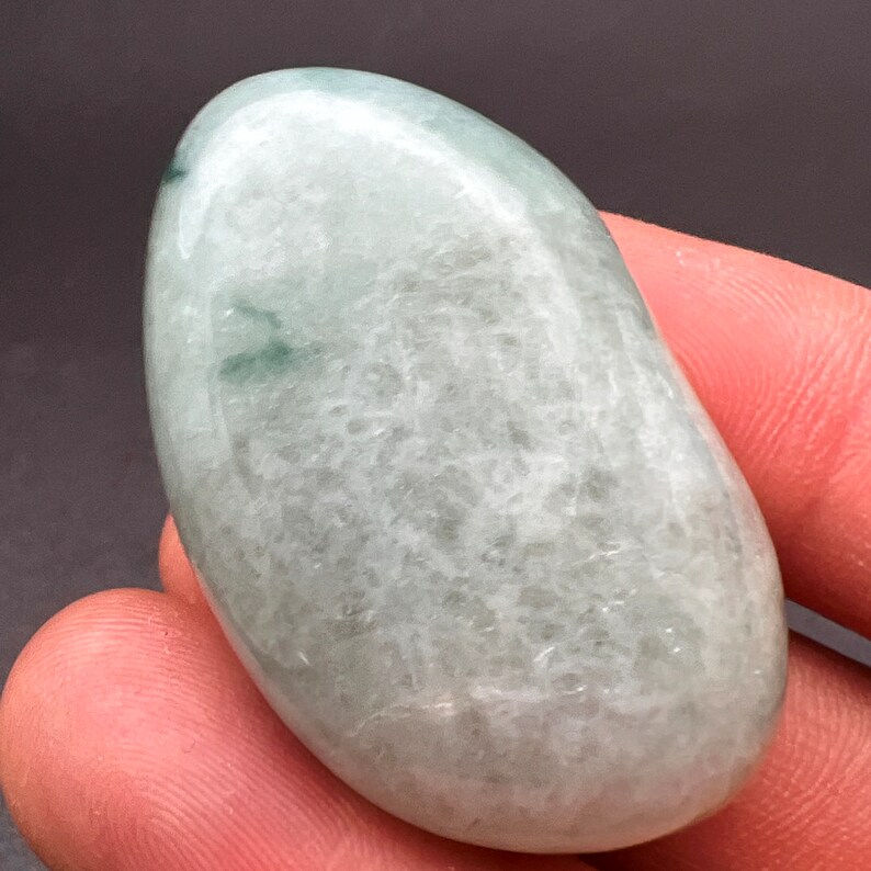 Jadeite specimen: jadeite boulder, rough cut, jadeite specimen, polished