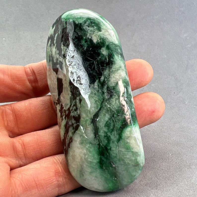 Jadeite specimen: jadeite boulder, rough cut, jadeite specimen, polished