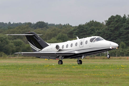 Raytheon-Beechjet-400-for-Charter-768x512.jpg