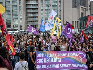 🏳️🌈 Quatre heures : la Turquie efface la presse LGBT