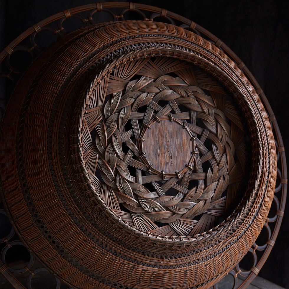 Bottom view of bamboo tray by Iizuka Shokansai for 1951 national Nitten exhibition