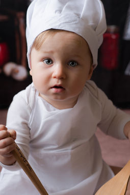 naschen und kleckern beim Bäckershooting - Lidija Aschenbrenner in Dormagen