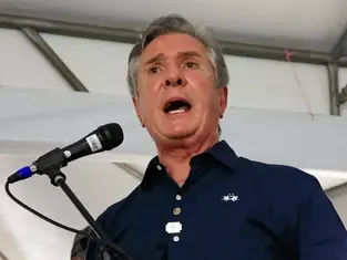 Ex-presidente Collor é preso em Maceió após decisão de Moraes.