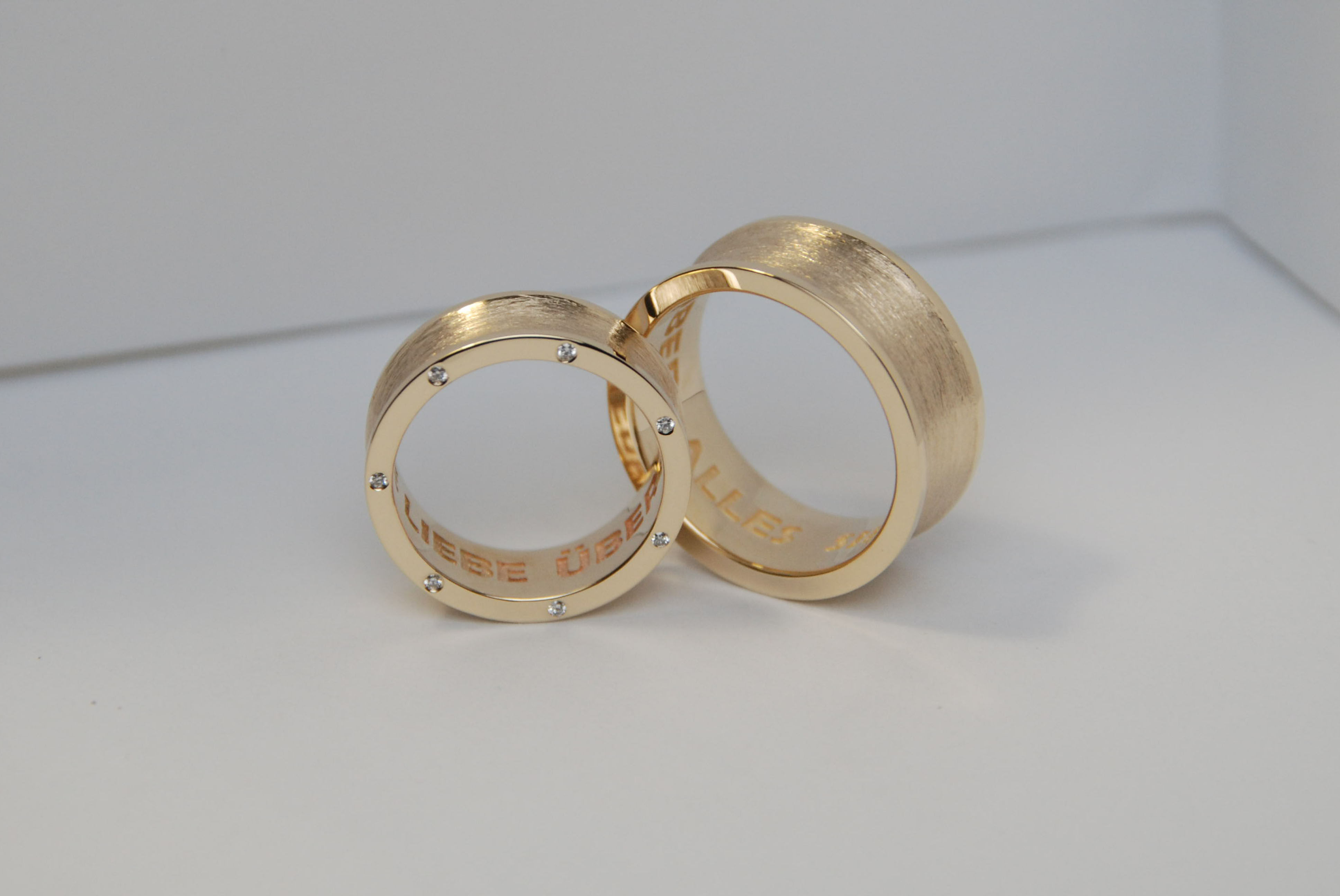 обручальные кольца