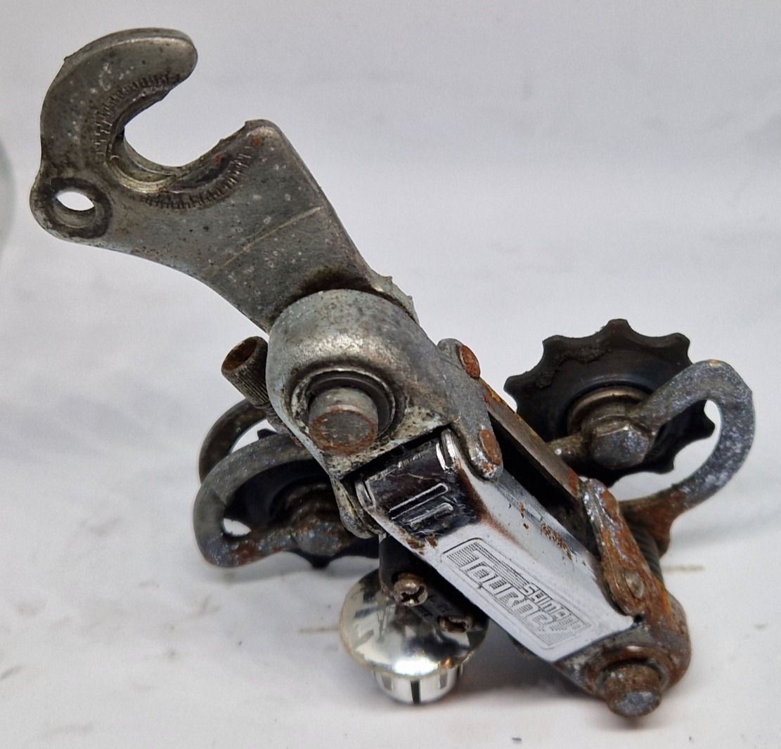 Shimano Tourney rear derailleur