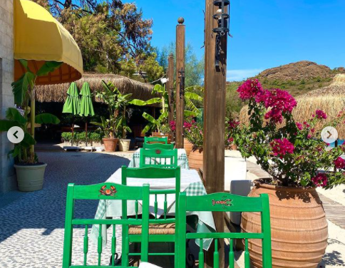 Manos Fish Restaurant D-Maris Bay