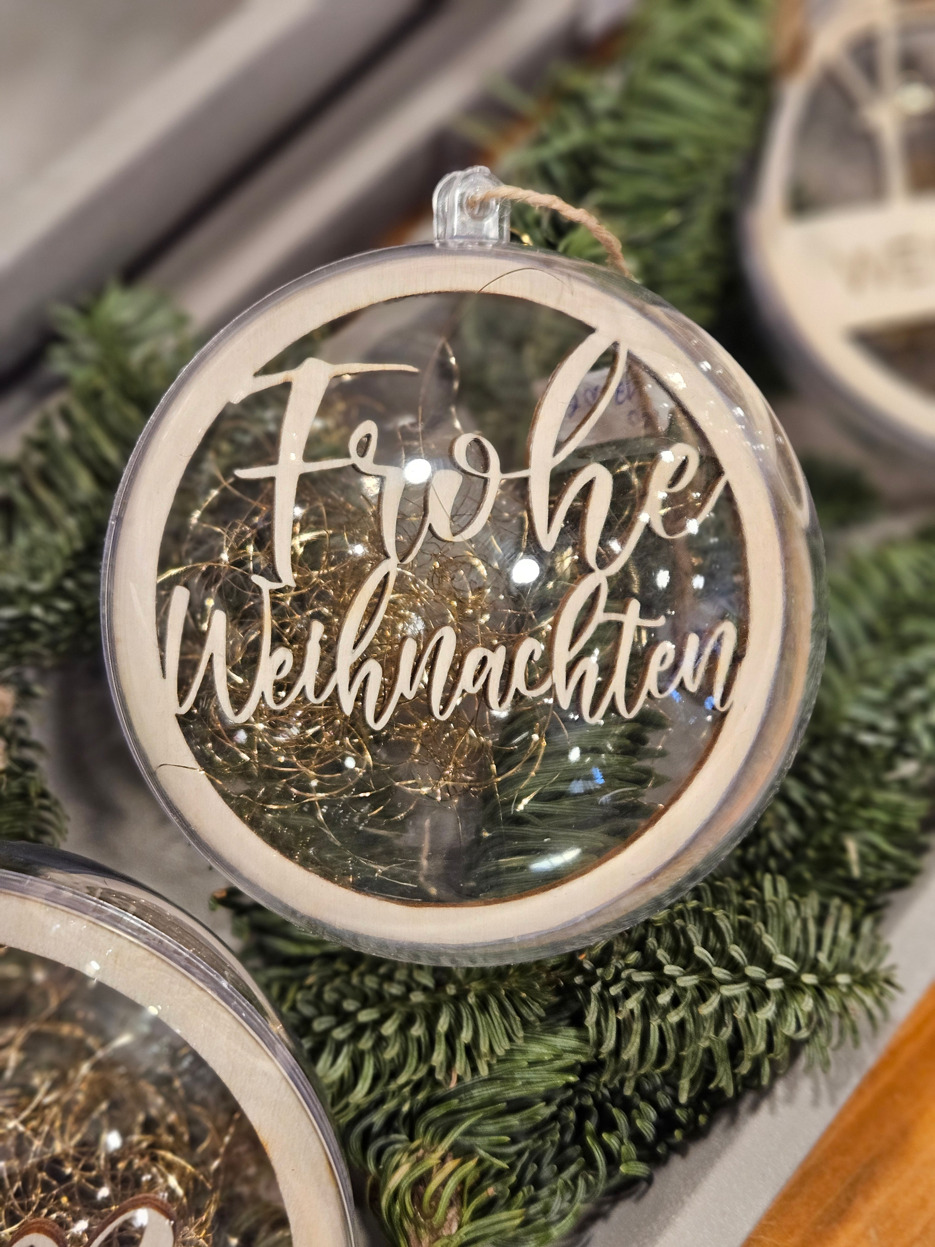 Weihnachtskugel "Frohe Weihnachten"