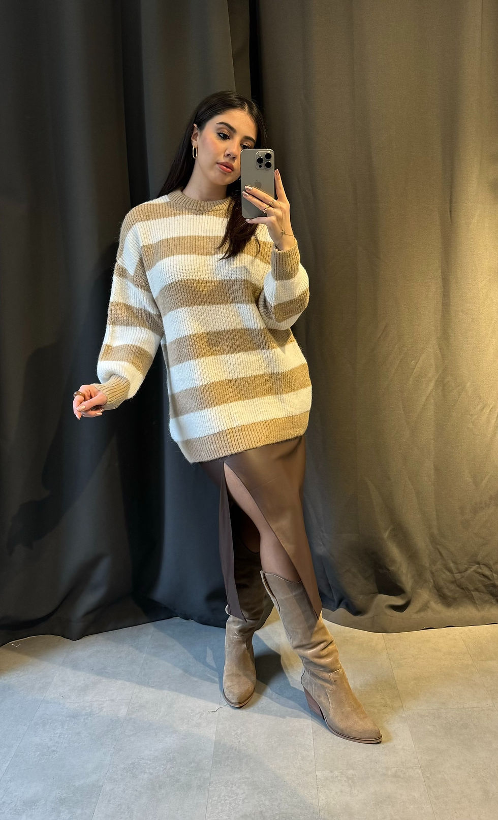 Küçük resim: Çizgili Bej\Beyaz Oversize Triko