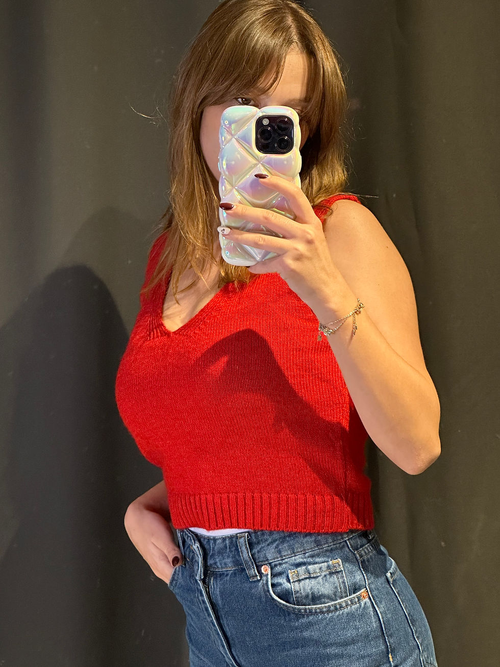 Küçük resim: Kırmızı Süveter