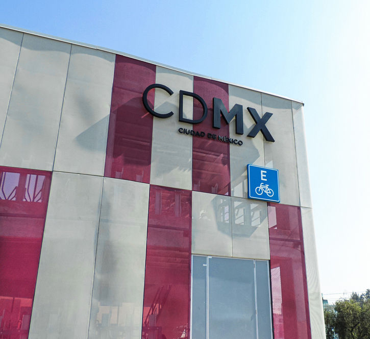 Biciestacionamiento mobilario ciclista Neko Cycle ahorro de espacio La Raza 