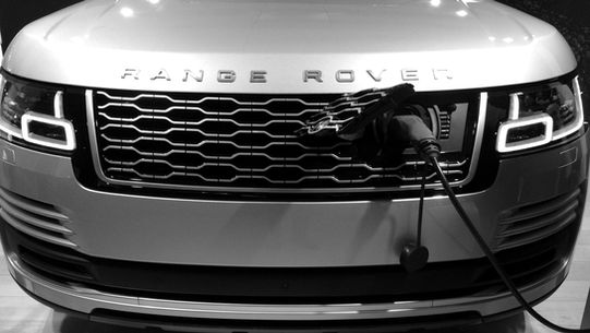 European PHEV resurgence – To surpass 10% mix of the total market for the first time in 2025.