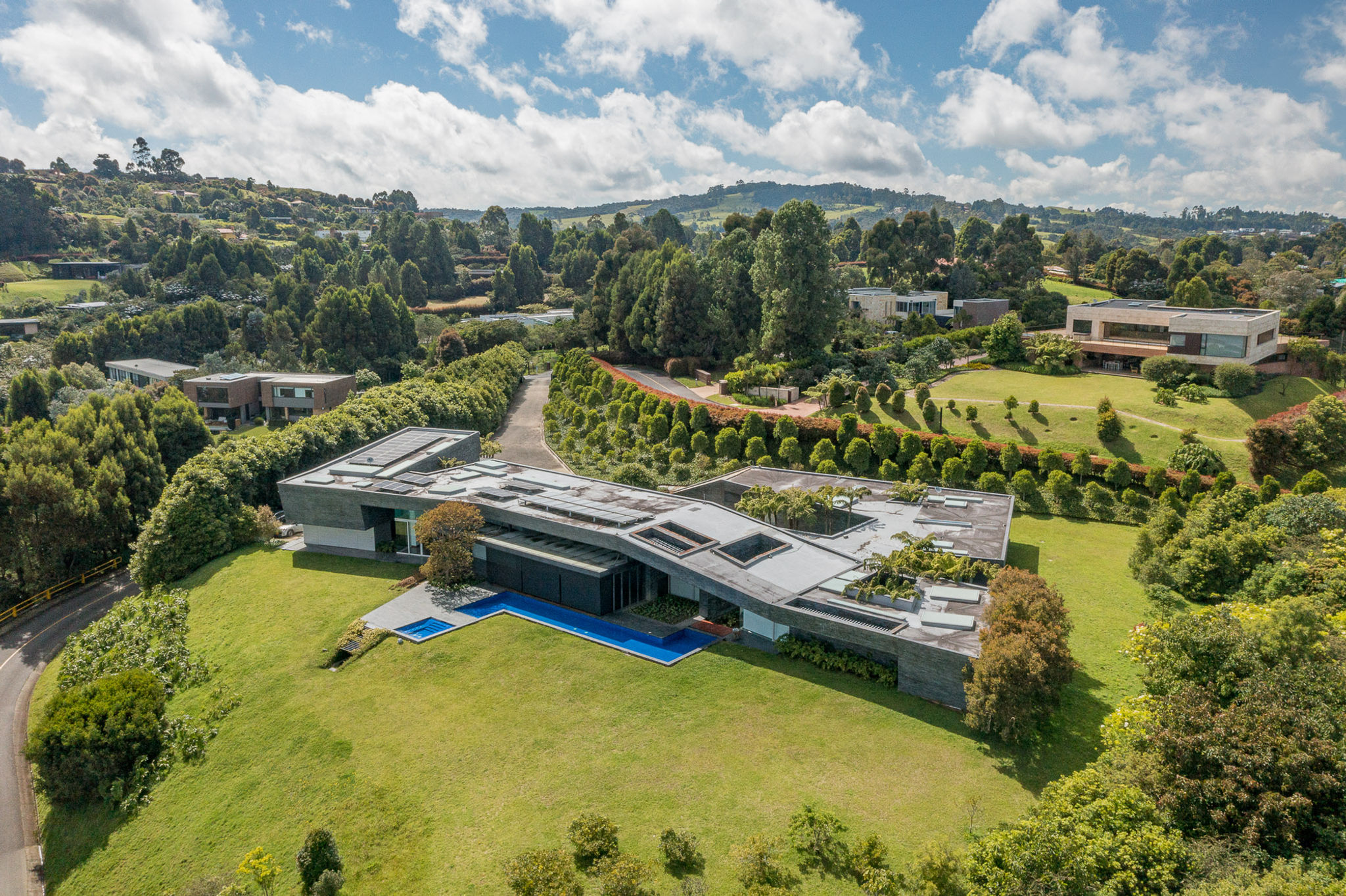 Casa Vía Las Palmas - Medellin