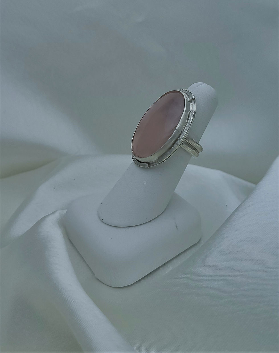 Thumbnail: Fine Silver Rose Quartz Ring