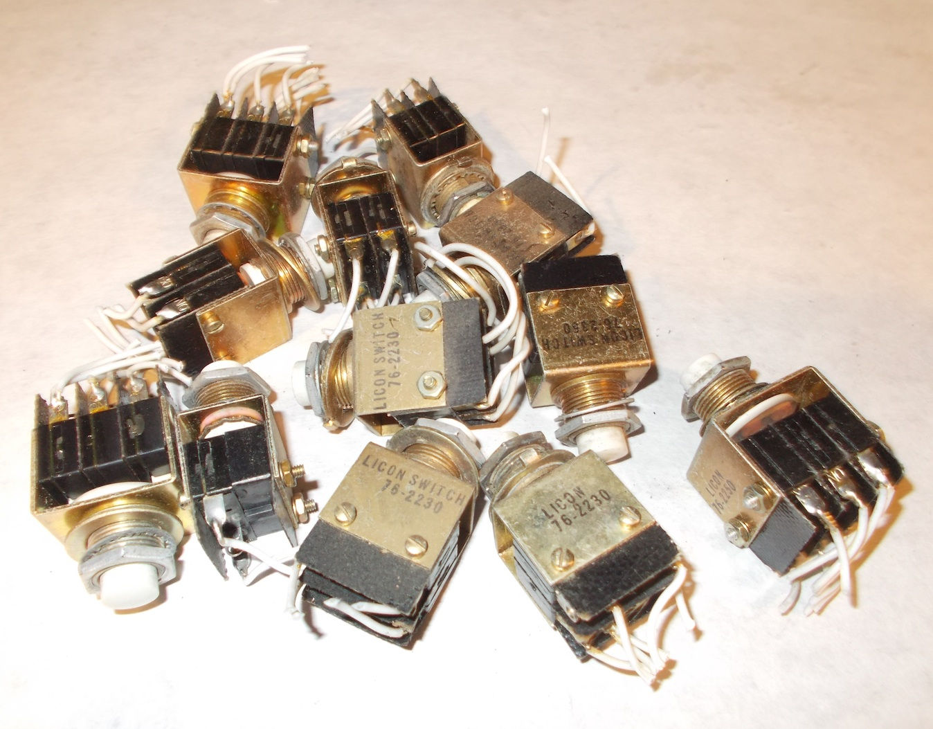 Push Switches (12)