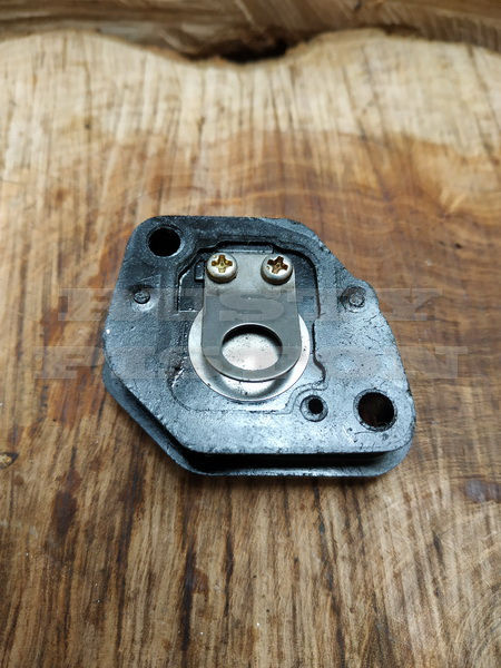 Μικρογραφία: ΛΑΙΜΟΣ ΚΑΡΜΠΥΡΑΤΕΡ (REED) ECHO CS-3000