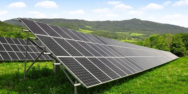 Instalacja fotowoltaiczna OZE wykorzystywana do monetyzacji nadwyżek energii z INIBOX.  