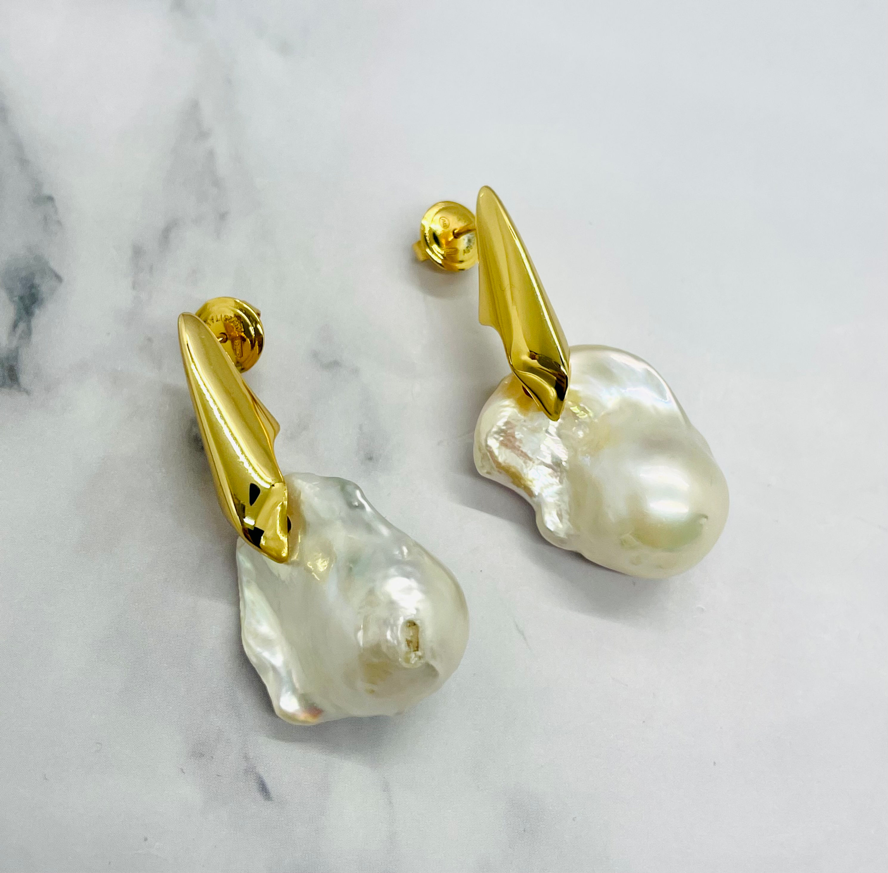 BOTTEGA VENETA Fresh Water Pearl Pendant Earrings - Pre owned