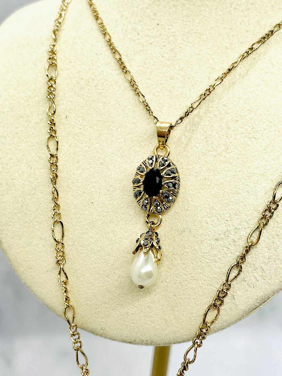 Thumbnail: ALEXANDER MCQUEEN Layered Statement Pendant Necklace - Pre-Owned