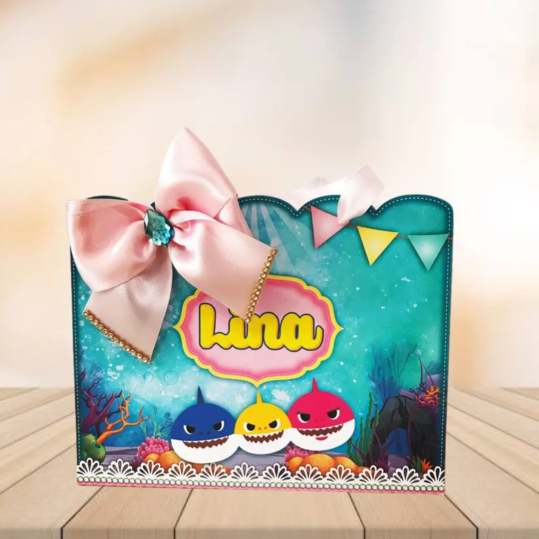 10 Sacolinhas de Luxo Personalizadas Baby Shark Menina V01