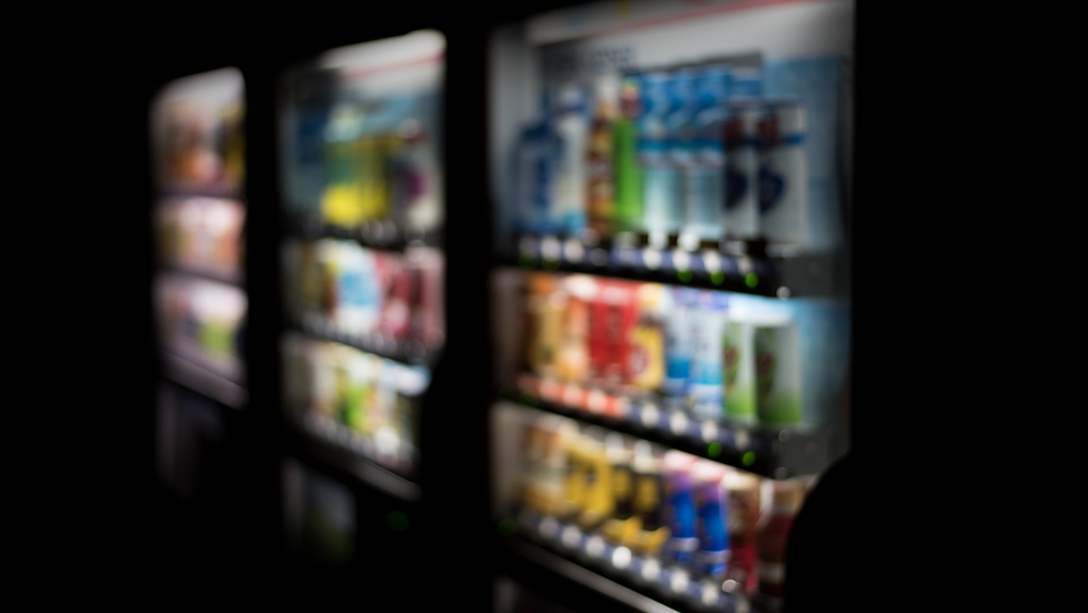 AusZar about us .png