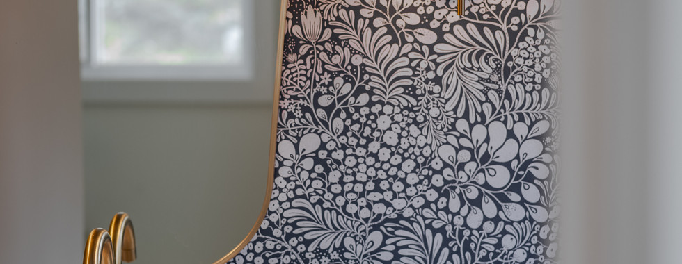 Renovation of a powder room in Beaconsfield, Montreal, Quebec