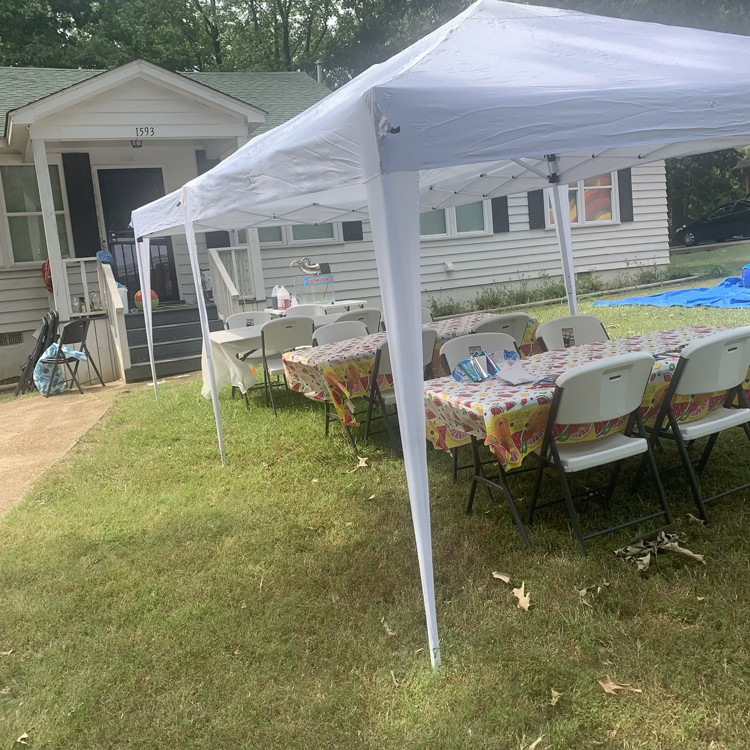 Tables (6feet and 8feet rectangular)