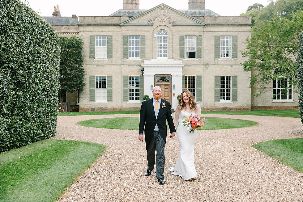 Colour rich wedding at Findon Place