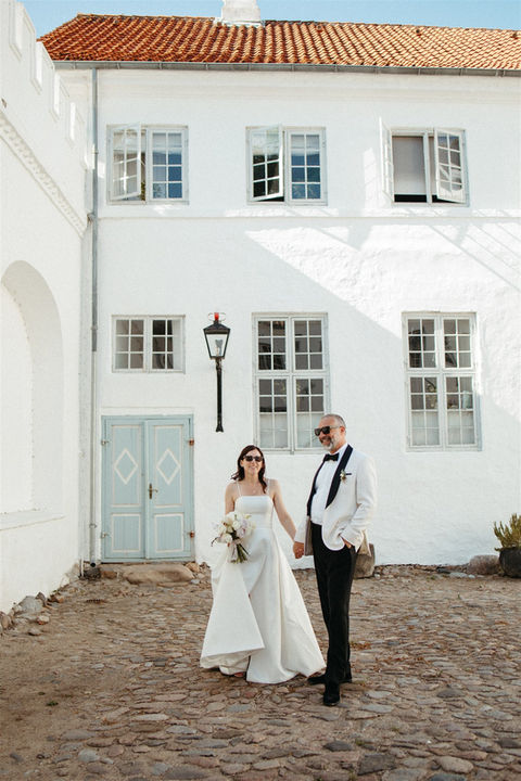 Modern newly weds at their romantic and chic wedding in Denmark