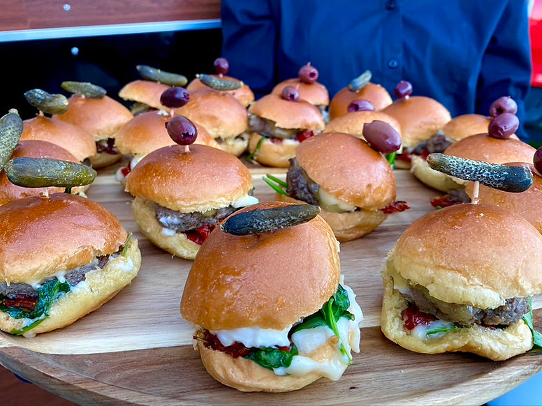 Beefcake burger CarmEli Catering