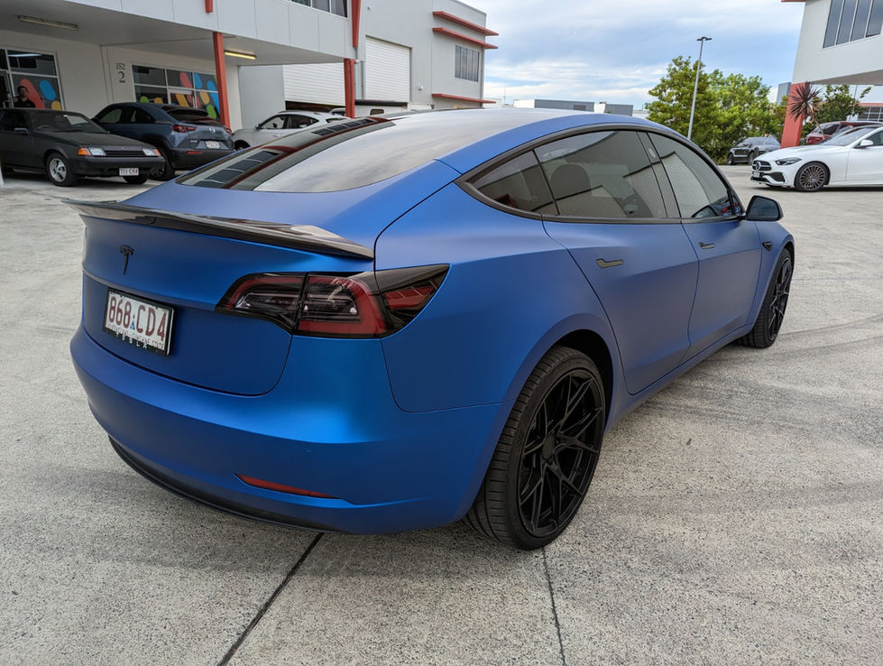 TESLA _VEHICLE WRAPPING_COMPANY BRANDING_FLEET BRANDING_LARGE FORMAT PRINTING_FULL VEHICLE WRAP _GRAPHTEQ 2