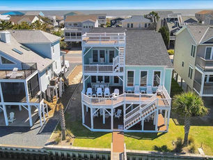 How to Design a Luxury Coastal Home with Stunning Views