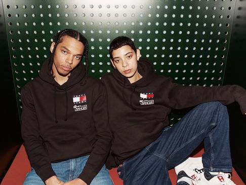 TOMMY HILFIGER’IN LİMİTLİ SERİ İŞBİRLİĞİ KONSEPTİ