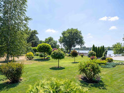 Приютівка. Набережна, Приютівський парк