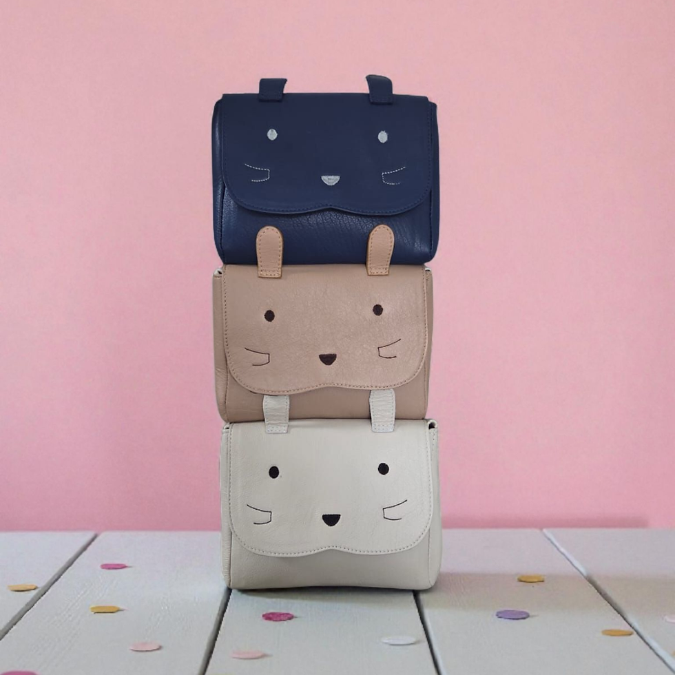 Thumbnail: Pawsh Pouch: Unique Leather Handbag – Kid-Friendly and Adult-Approved