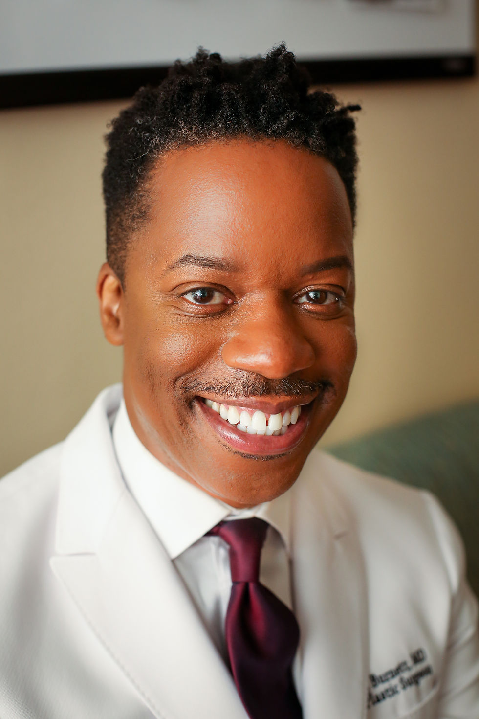 Dr Carlos Burnett