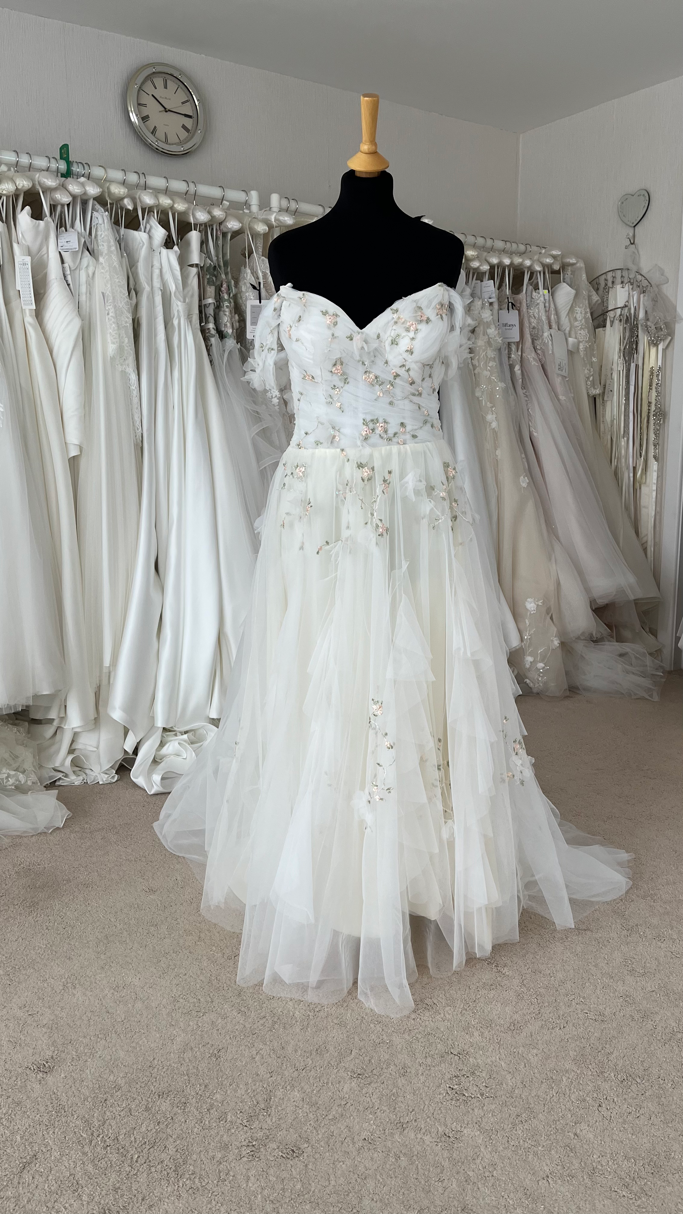 Petite Floral Ivory wedding dress off the shoulder tulle size 6
