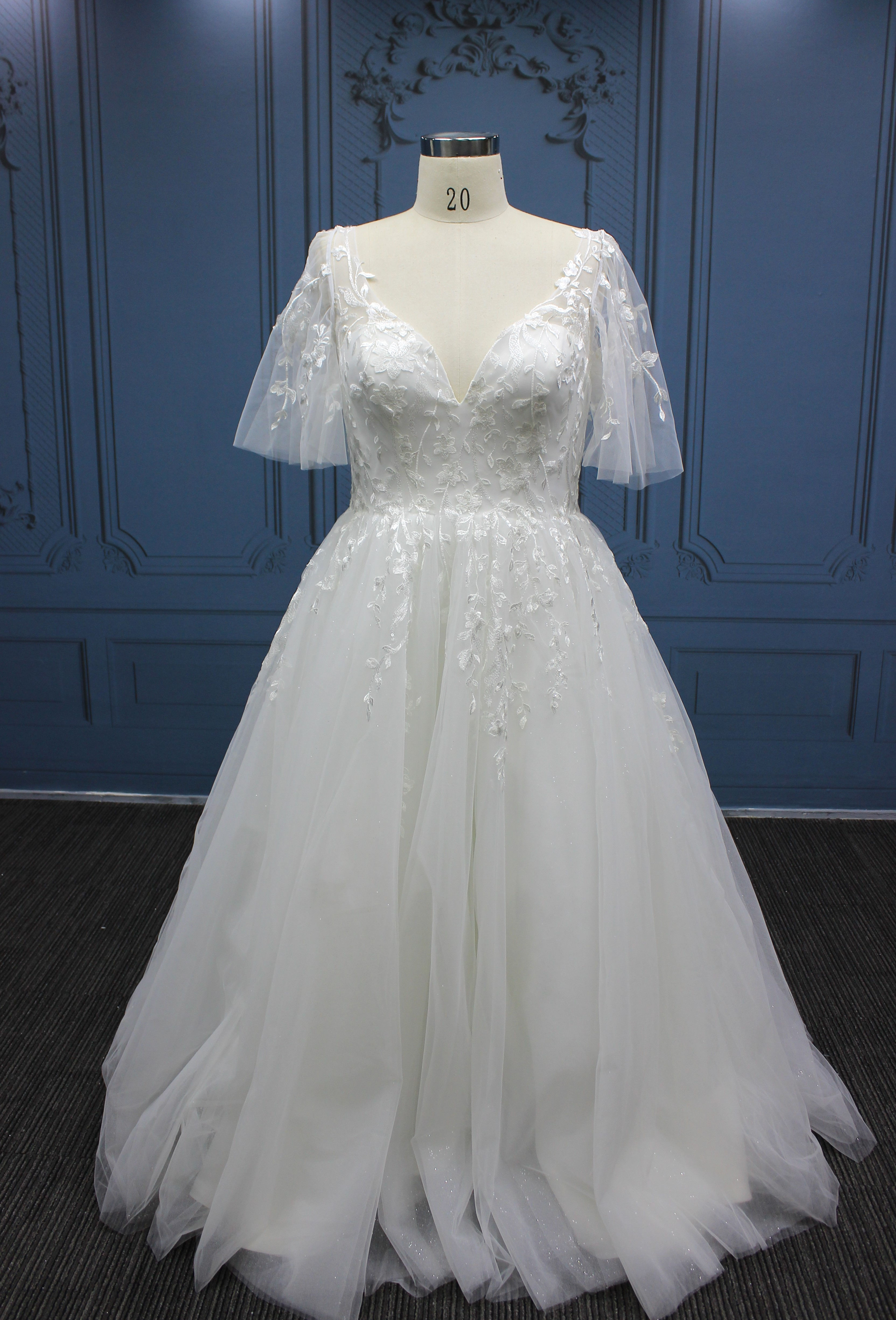 Private Label 3233 in Ivory size 26