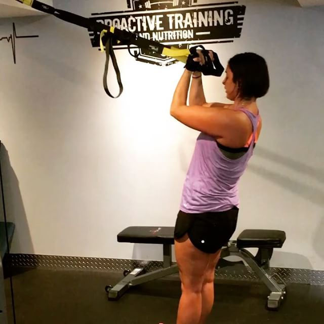 _moduarte completing a killer superset on the TRX bands today in the studio