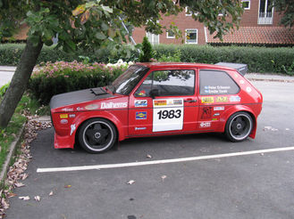 Volkswagen_Golf_GTi_(7859774886).jpeg