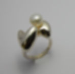 bagues en argent avec perle bouton