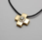 croix or jaune et diamant coussin